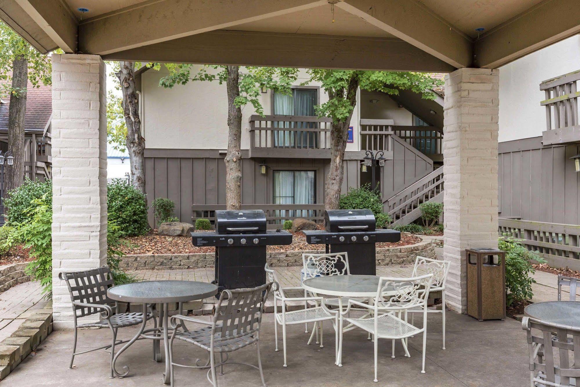 Mainstay Suites Springfield South - Battlefield Rd Eksteriør bilde